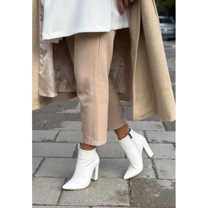 LOORA BEYAZ RUGAN DESENLİ TOPUKLU BOT