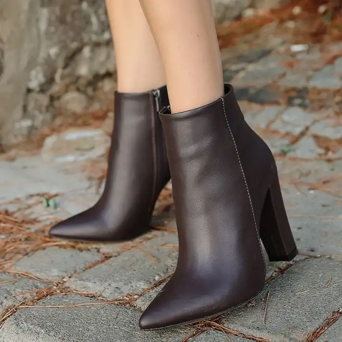 LOORA KAHVERENGİ CİLT TOPUKLU BOT