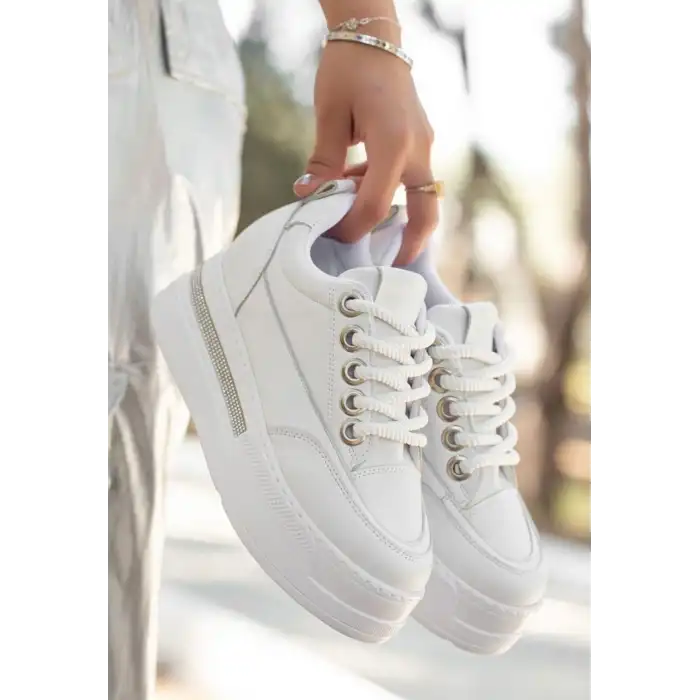LULU BEYAZ CİLT BAĞCIKLI SPOR AYAKKABI