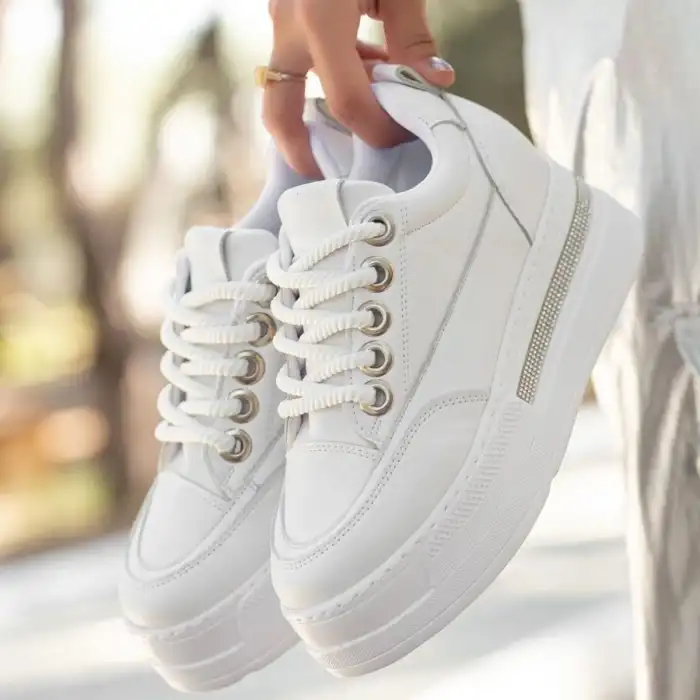 LULU BEYAZ CİLT BAĞCIKLI SPOR AYAKKABI