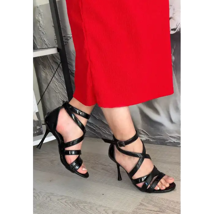 MARİYA SİYAH RUGAN TOPUKLU AYAKKABI