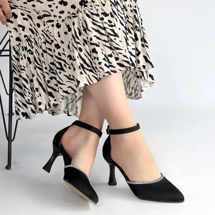 MEJJA SİYAH SATEN TOPUKLU AYAKKABI