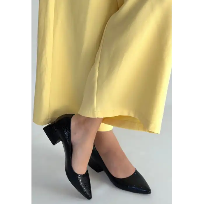 MEORT SİYAH RUGAN TOPUKLU AYAKKABI