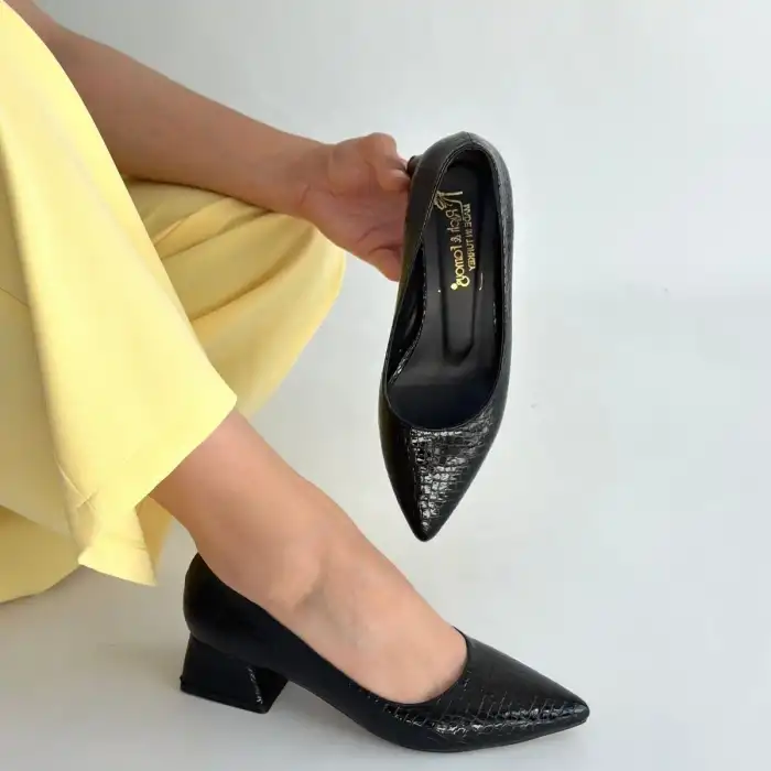 MEORT SİYAH RUGAN TOPUKLU AYAKKABI