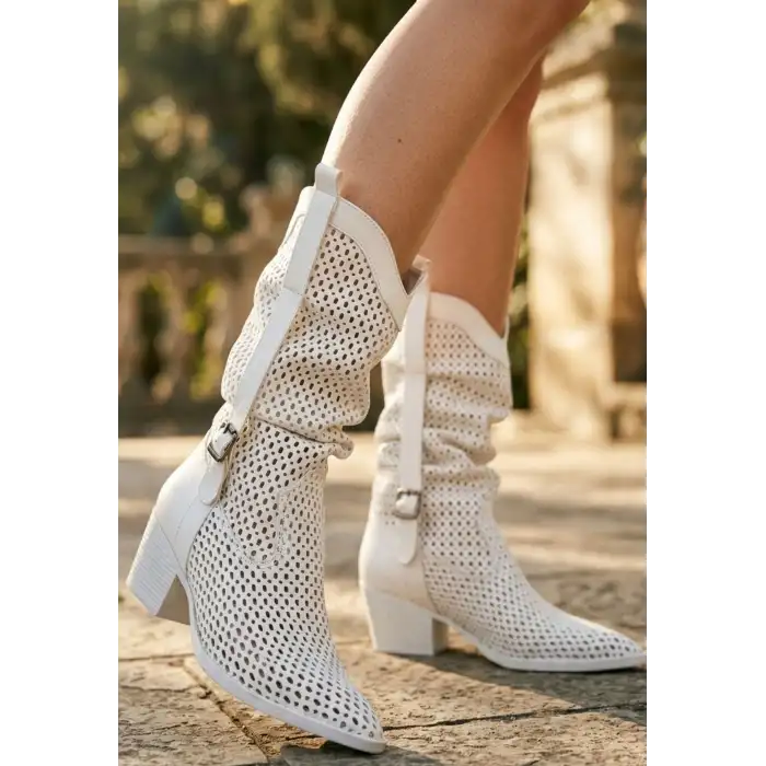 Meria Beyaz Cilt Lazer Kesim Kovboy Topuklu Çizme