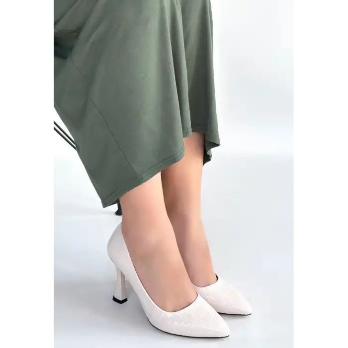 MERİO BEJ BASKILI RUGAN TOPUKLU AYAKKABI