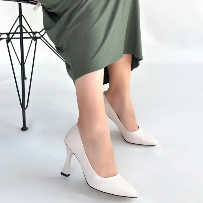 MERİO BEJ BASKILI RUGAN TOPUKLU AYAKKABI