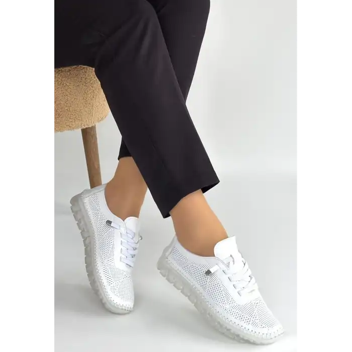 MERJA BEYAZ DERİ BAĞCIKLI SPOR AYAKKABI