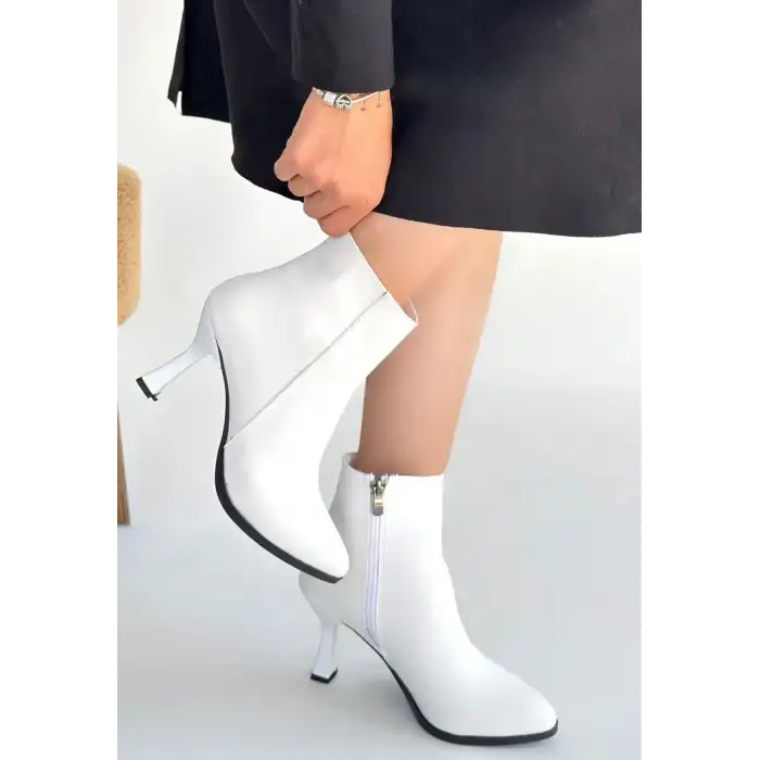 MİŞHA BEYAZ CİLT TOPUKLU BOT