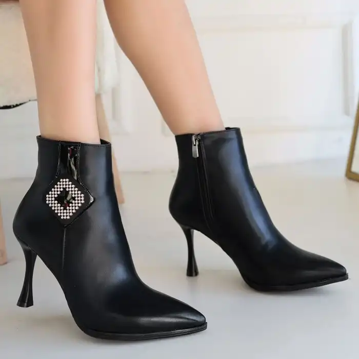 MOOSE SİYAH CİLT TOPUKLU BOT