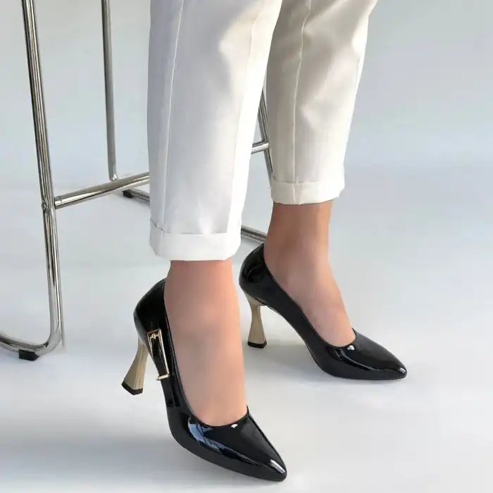 MOTYA SİYAH RUGAN TOPUKLU AYAKKABI