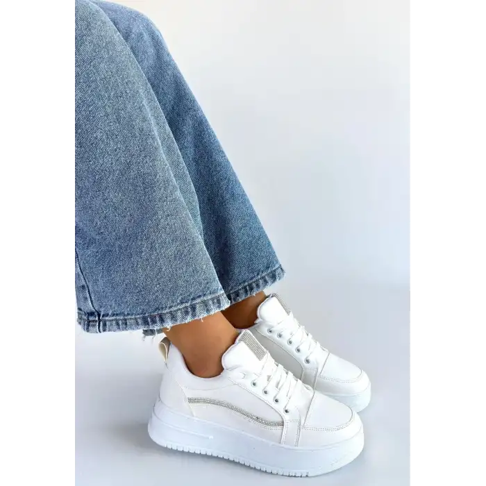 NATTE BEYAZ CİLT BAĞCIKLI SPOR AYAKKABI