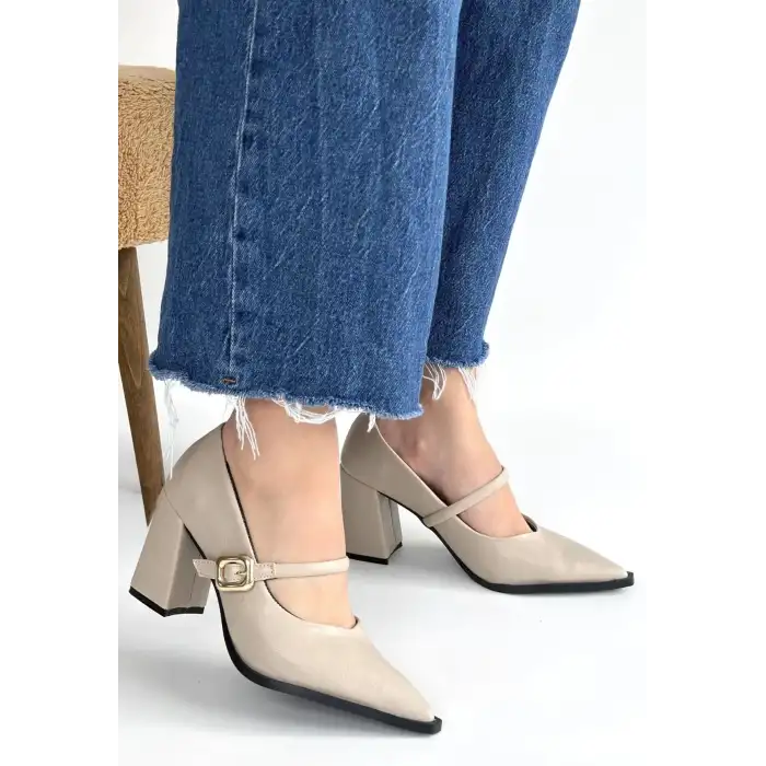 NIVRA BEJ CİLT TOPUKLU AYAKKABI