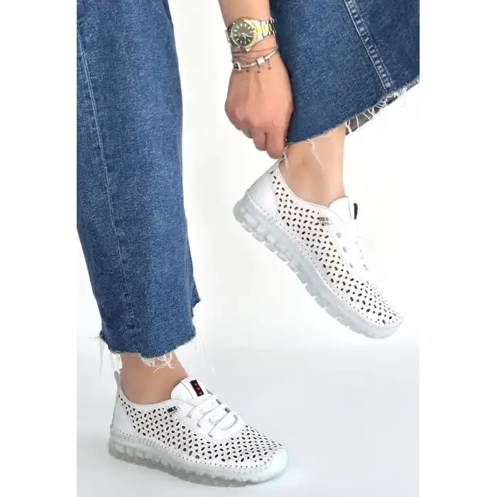 OTJA BEYAZ DERİ LAZERLİ BAĞCIKLI SPOR AYAKKABI