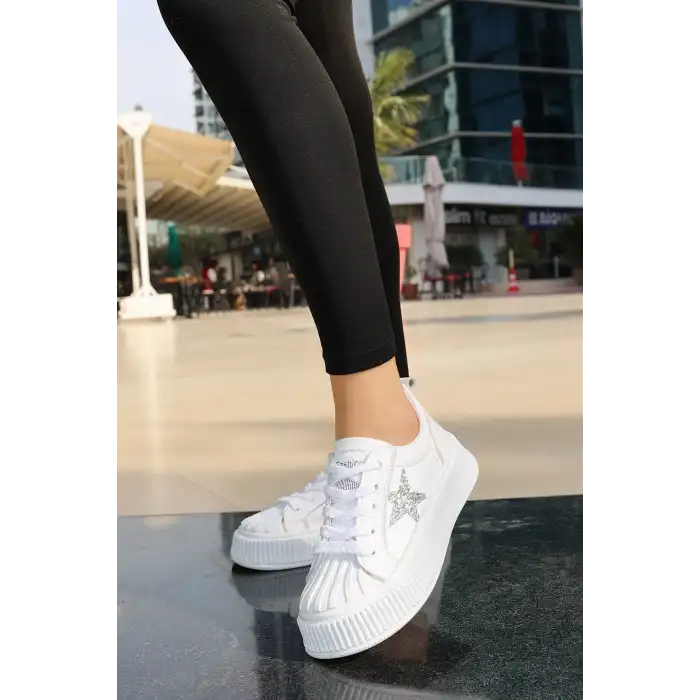 PİATA BEYAZ CİLT BAĞCIKLI SPOR AYAKKABI
