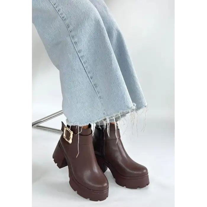 PİNMA KAHVERENGİ CİLT TOPUKLU BOT