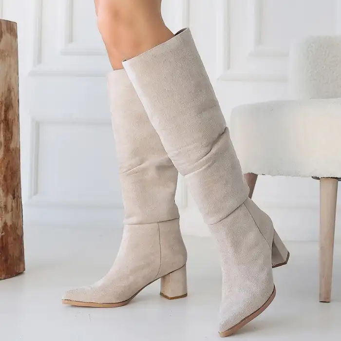 PİTAY BEJ SÜET TOPUKLU ÇİZME