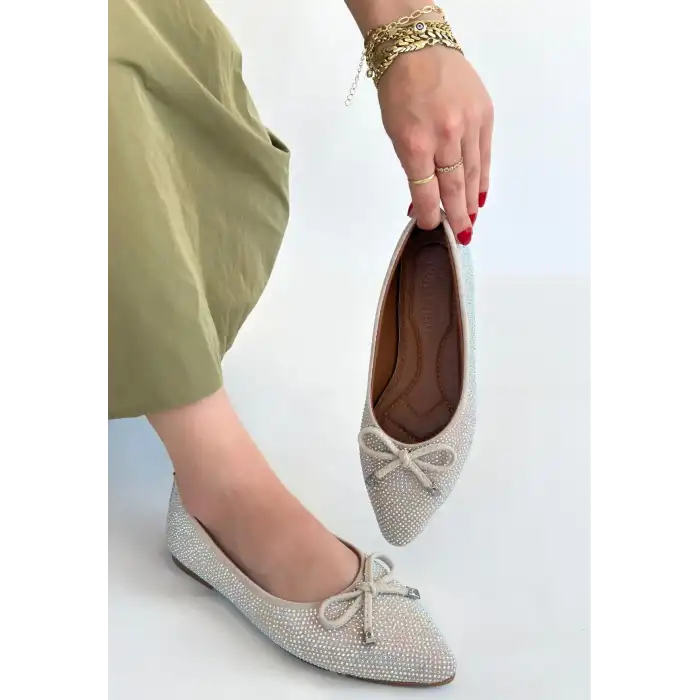 SARRA BEJ SATEN İŞLEMELİ BABET AYAKKABI