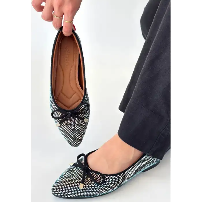 SARRA SİYAH SATEN İŞLEMELİ BABET AYAKKABI