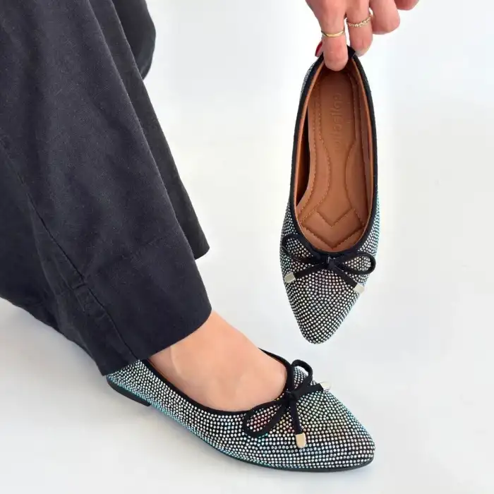 SARRA SİYAH SATEN İŞLEMELİ BABET AYAKKABI