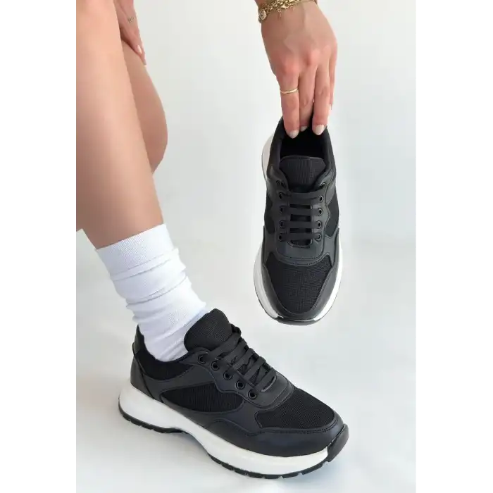 SLAR SİYAH CİLT BAĞCIKLI SPOR AYAKKABI