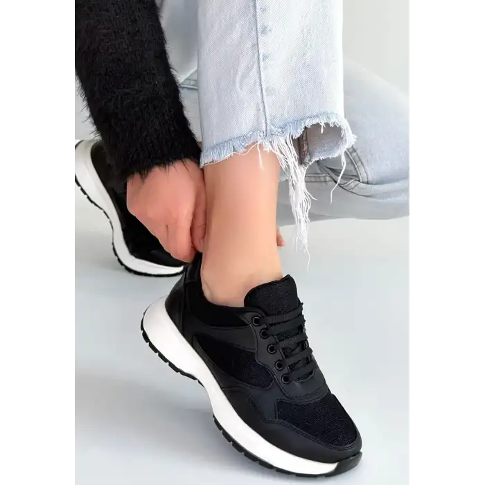 SLAR SİYAH CİLT SİMLİ BAĞCIKLI SPOR AYAKKABI