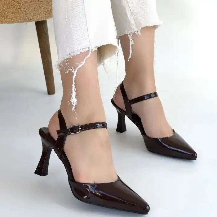 SUDEN KAHVERENGİ RUGAN TOPUKLU AYAKKABI