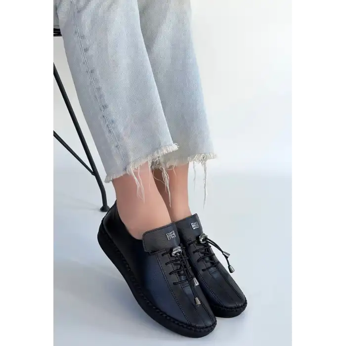 WARTE SİYAH DERİ BAĞCIKLI SPOR AYAKKABI