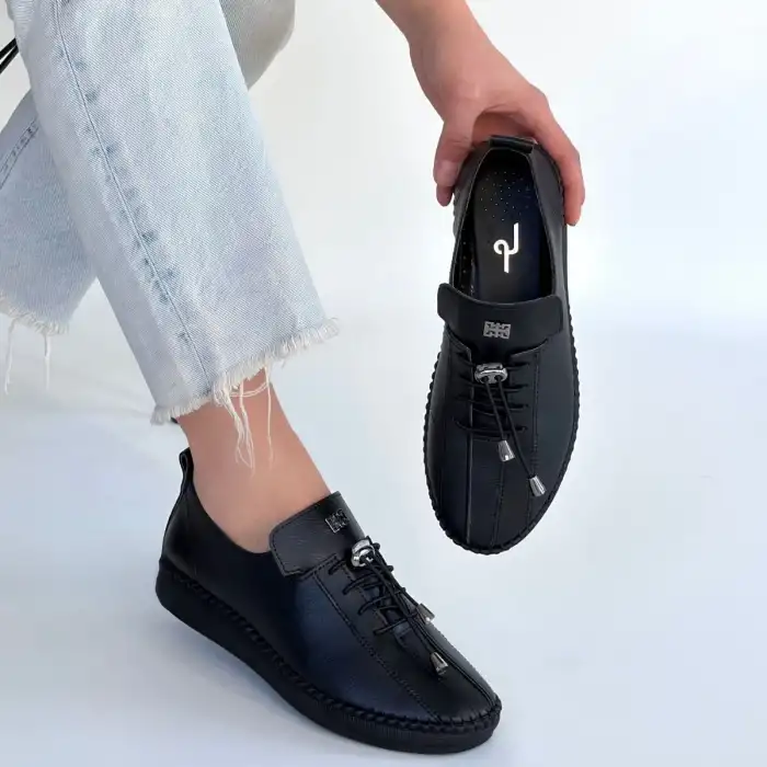 WARTE SİYAH DERİ BAĞCIKLI SPOR AYAKKABI