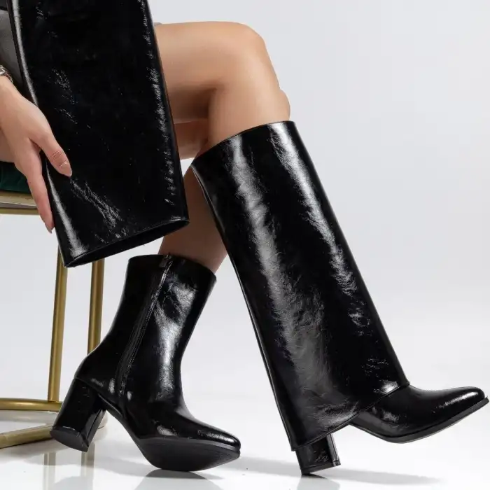 WİLA SİYAH PARLAK TOPUKLU TAK ÇIKAR ÇİZME