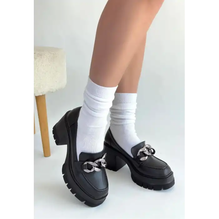 WİNAR SİYAH CİLT DOLDU TOPUK AYAKKABI