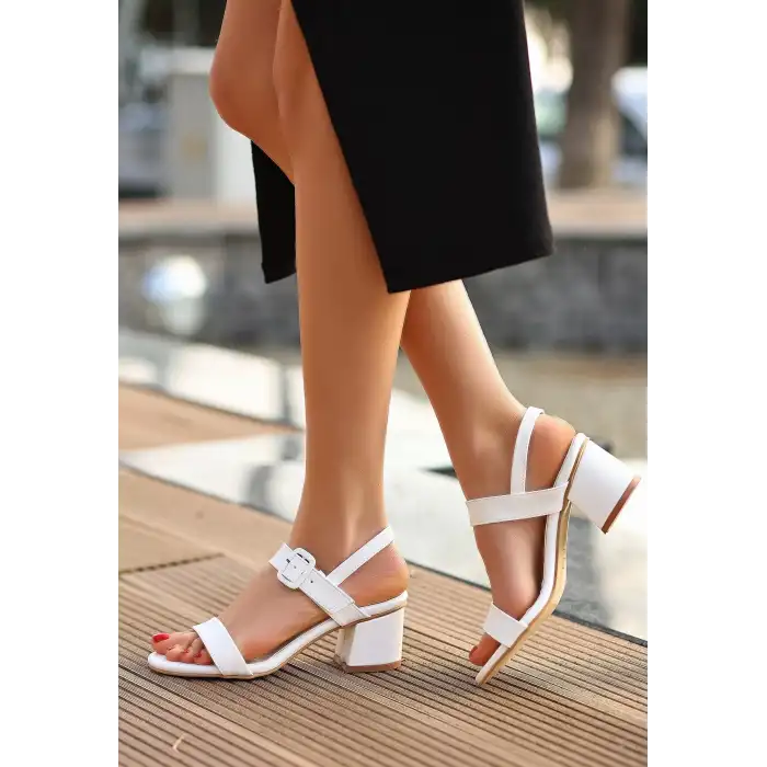 YEAR BEYAZ CİLT TOPUKLU AYAKKABI