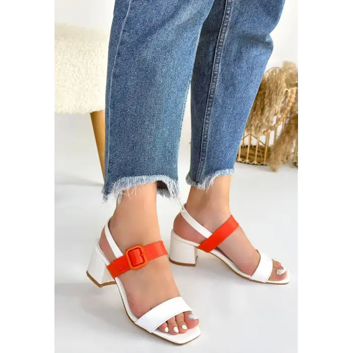 YEAR BEYAZ CİLT TURUNCU DETAYLI BEYAZ TOPUKLU AYAKKABI