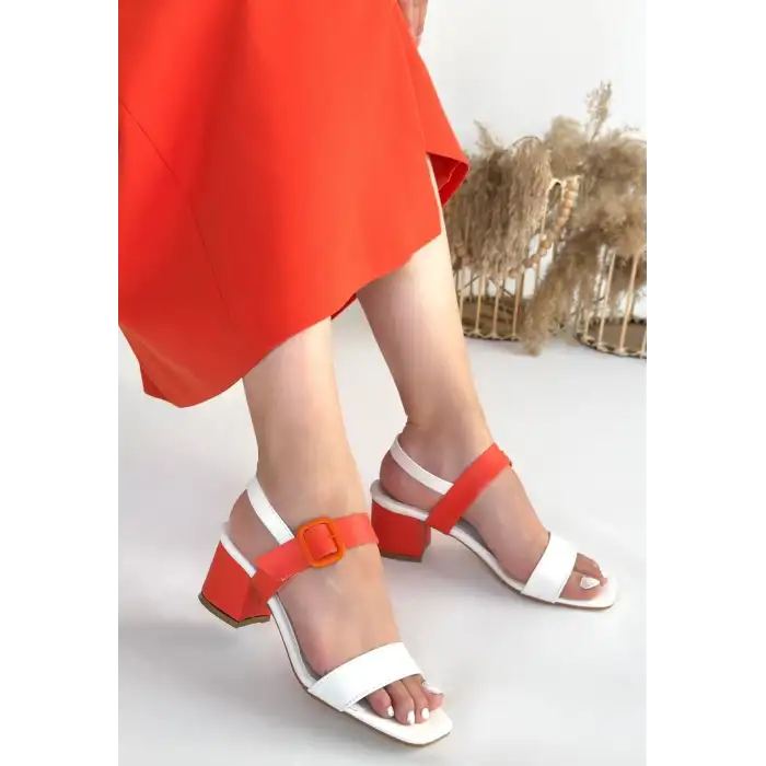 YEAR BEYAZ CİLT TURUNCU DETAYLI TOPUKLU AYAKKABI