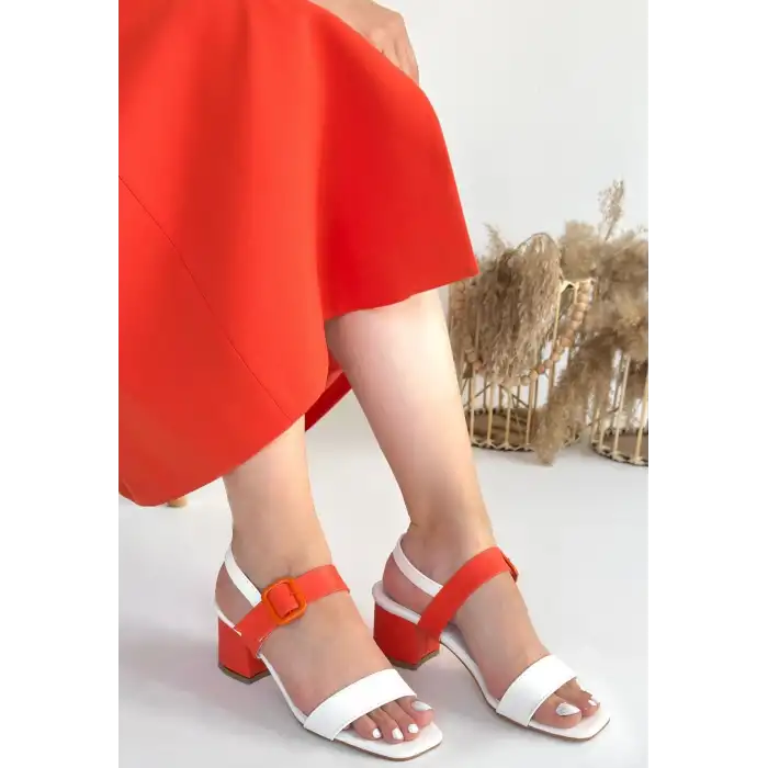 YEAR BEYAZ CİLT TURUNCU DETAYLI TOPUKLU AYAKKABI