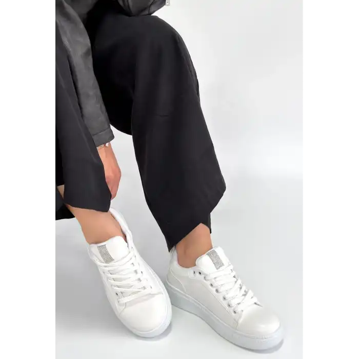 YİER BEYAZ CİLT BAĞCIKLI SPOR AYAKKABI