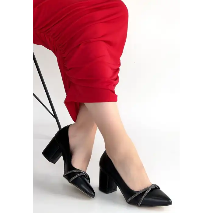 ZENTA SİYAH CİLT TOPUKLU AYAKKABI