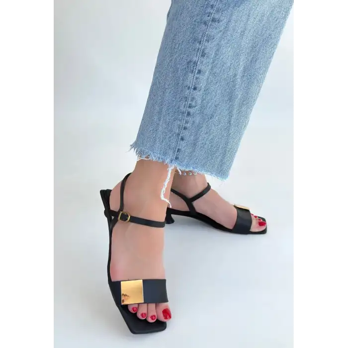 ZIAN SİYAH TOPUKLU AYAKKABI