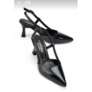 HOOST SİYAH RUGAN TOPUKLU AYAKKABI