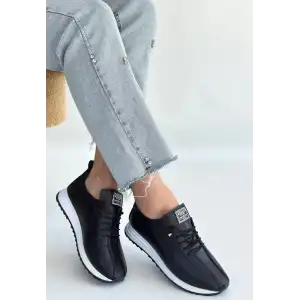 MONYA SİYAH CİLT BAĞCIKLI SPOR AYAKKABI