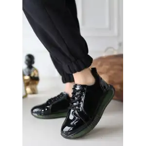 PİONA SİYAH RUGAN YEŞİL TABANLI SPOR AYAKKABI