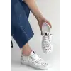 KİNTE BEYAZ DESENLİ DERİ BAĞCIKLI SPOR AYAKKABI