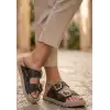 Tonda Gri Cilt Tokalı Terlik