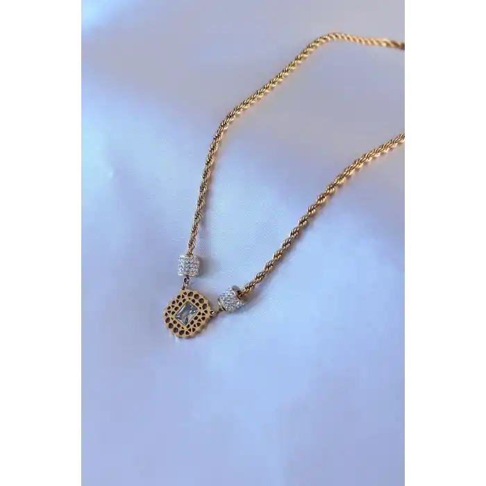 316L Çelik Gold Renk Lotus Model Zirkon Taşlı Burgu Zincir Kadın Kolye