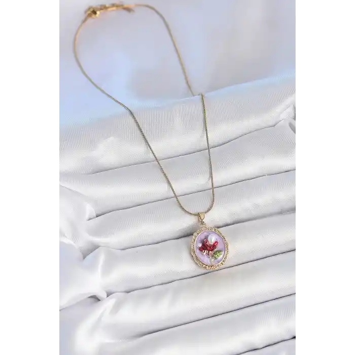 316L Çelik Gold Renk Zincir Mor Mineli İncili Çiçek İşlemeli Portre Model Kadın Kolye