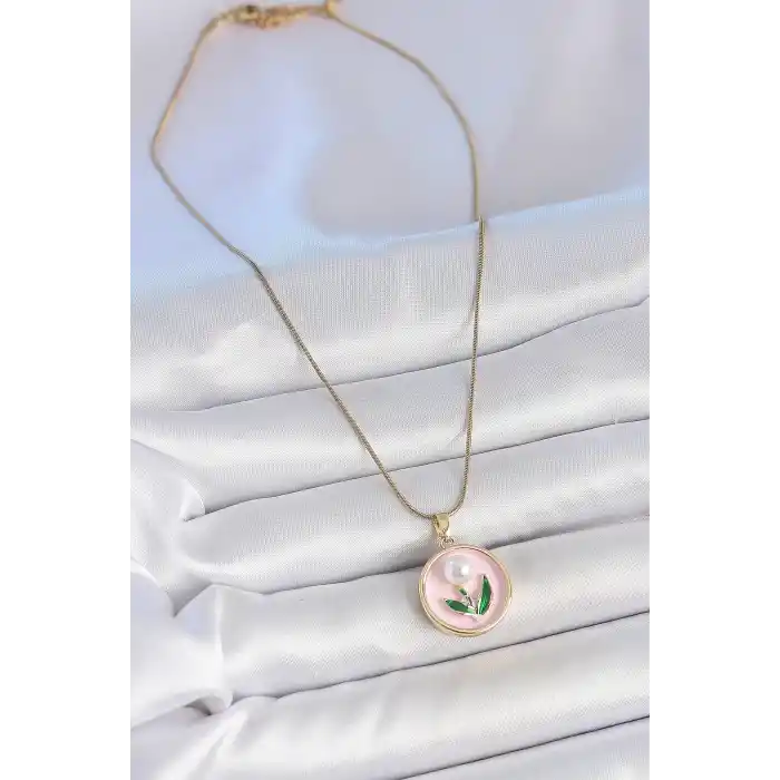 316L Çelik Gold Renk Zincir Pembe Mineli İncili Çiçek İşlemeli Portre Model Kadın Kolye