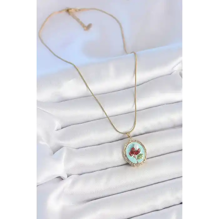 316L Çelik Gold Renk Zincir Turkuaz Mineli İncili Çiçek İşlemeli Portre Model Kadın Kolye