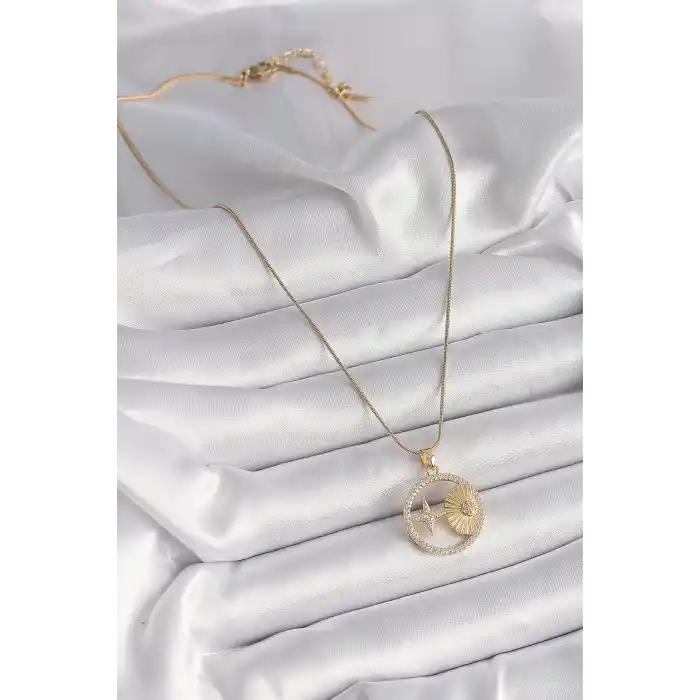 316L Çelik Gold Renk Zincir Zirkon Taşlı Yıldız İşleme Madalyon Model Kadın Kolye