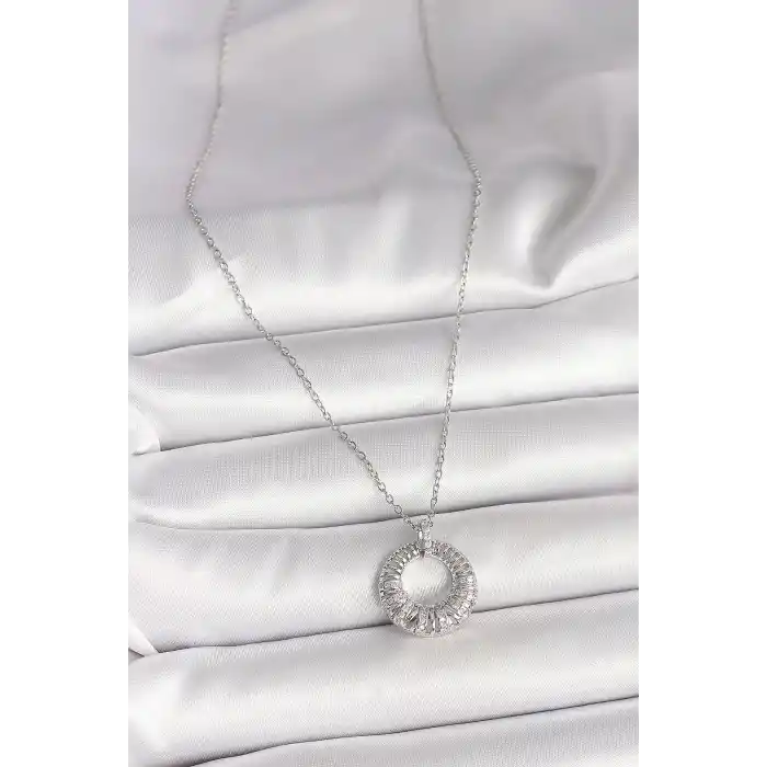 316L Çelik Gümüş Renk Zincir Zirkon Taş İşlemeli Daire Model Kadın Kolye