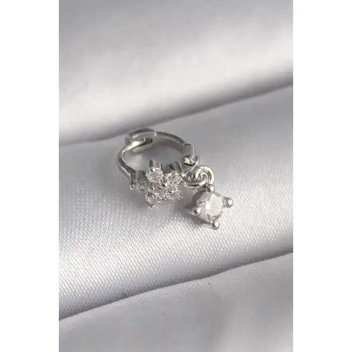 316L Çelik Gümüş Renk Zirkon Taşlı Çiçek Model Sallantı Detay Tragus Piercing